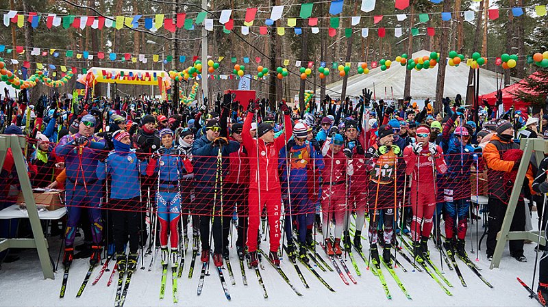 Традиция длиною в 30 лет. На Трассе здоровья прошел юбилейный лыжный праздник
