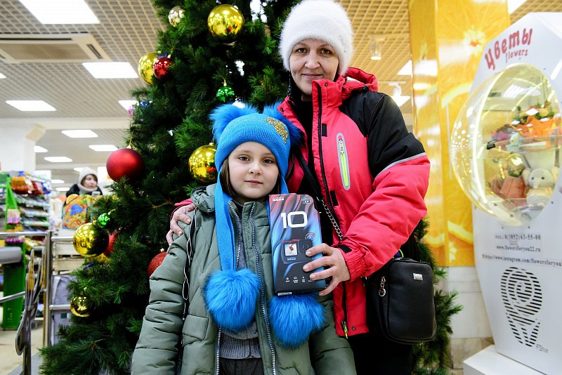 Победители акции "Зимняя сказка с Киндер" получили подарки к Новому году!